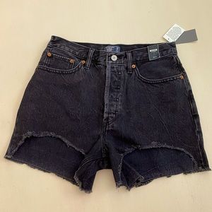 Womens Abercrombie & Fitch black denim jean shorts. High Rise 4”. Sz 6/28. NWT!